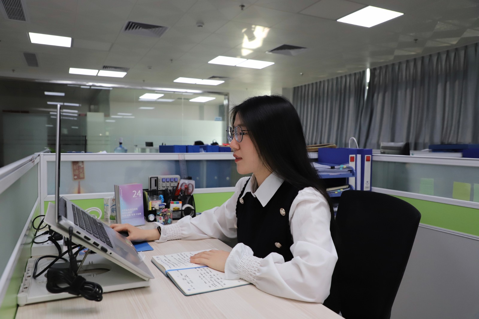 23b43706869ee8eaa52cc7a66307f3d.jpg 23b43706869ee8eaa52cc7a66307f3d.jpg