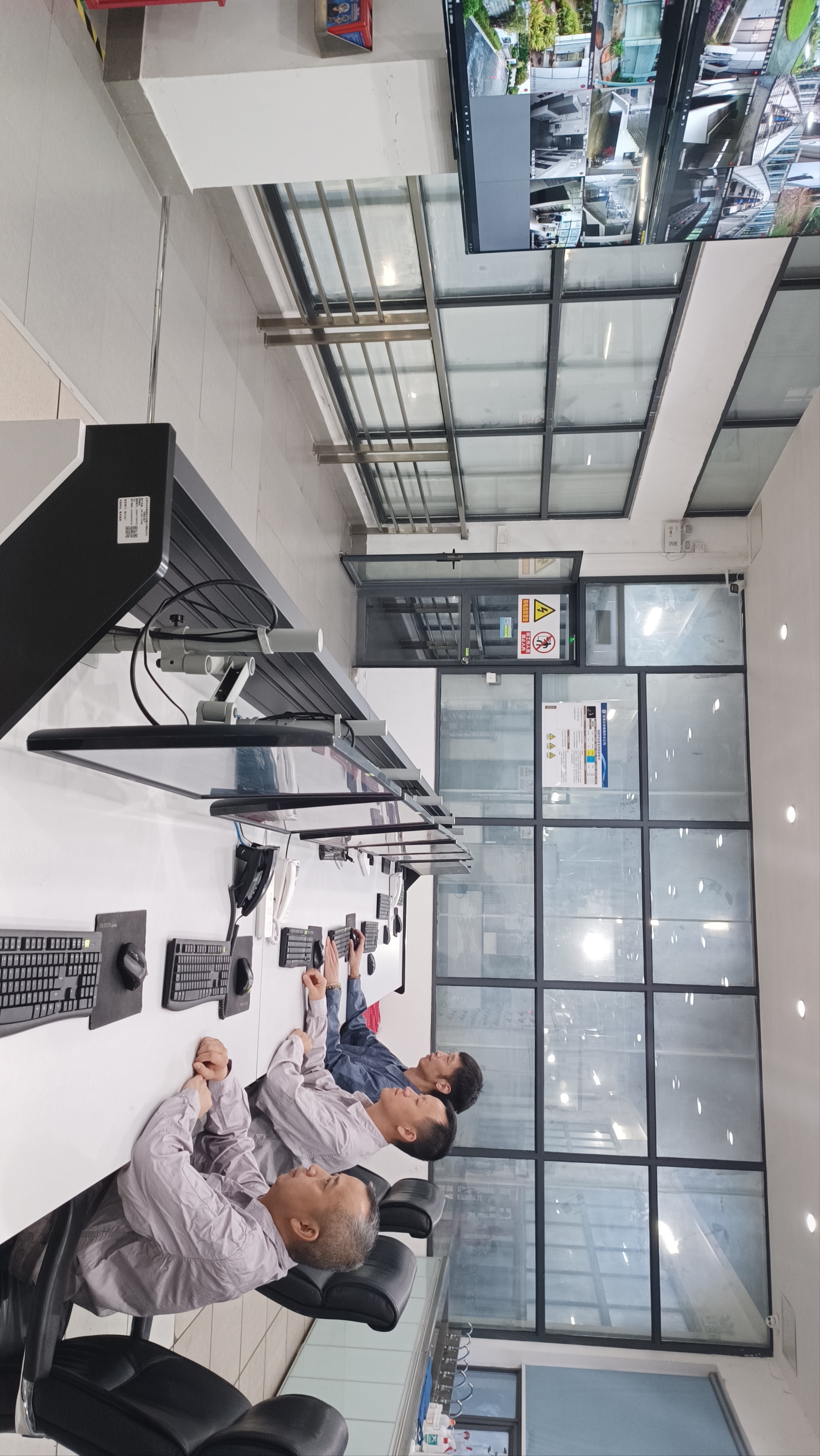 落實(shí)值班備勤 (1).jpg