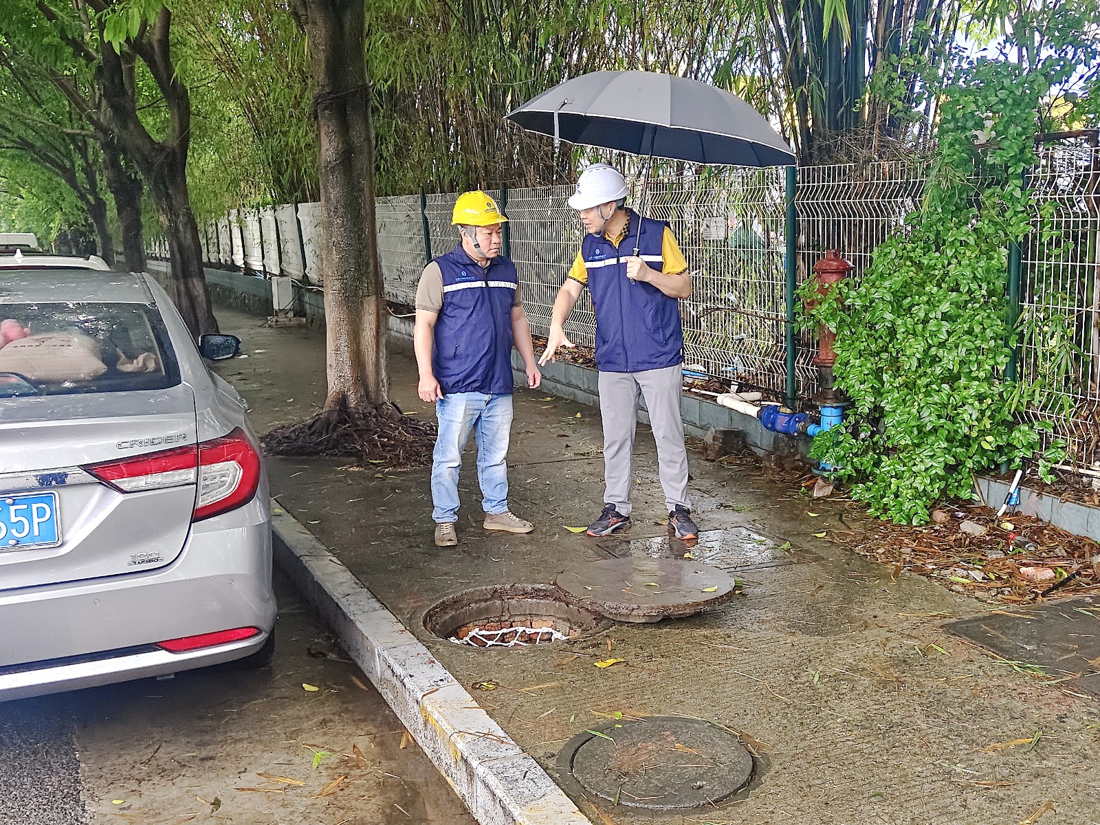 供水管網(wǎng)巡查及搶修 (3).jpg 供水管網(wǎng)巡查及搶修 (3).jpg